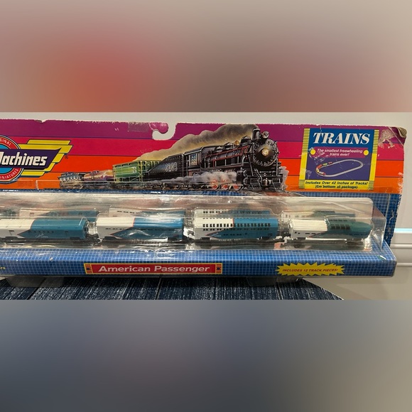 Vintage Micro Machines American Passenger Train Set - Picture 4 of 8